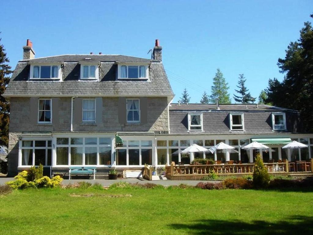 Glen Lui Hotel Ballater Exterior photo
