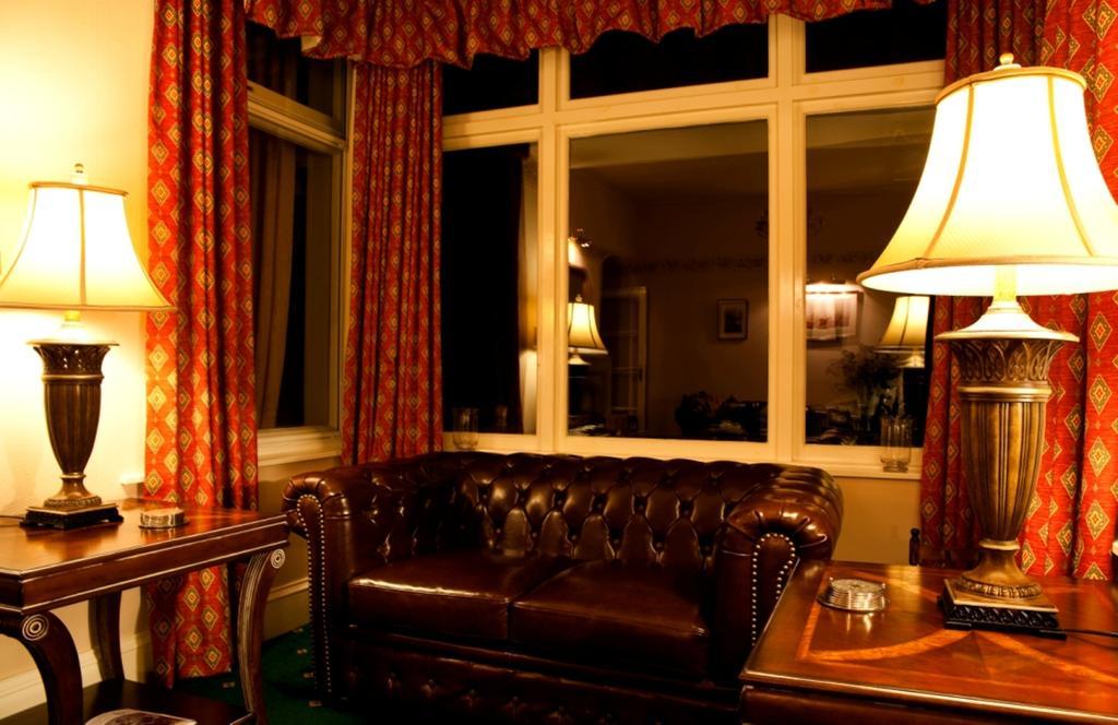 Glen Lui Hotel Ballater Exterior photo